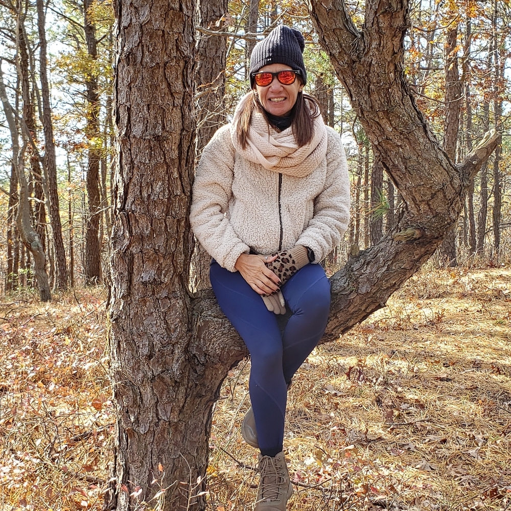 (Bookmark Me Here)-Meet your Posher, SandyπββοΈ - Picture 7 of 16